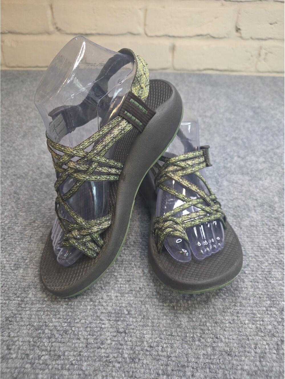 Chaco Zx/2 Shoes Womens Size 8 Green Strappy Sandals Adjustable Hiking Vibram